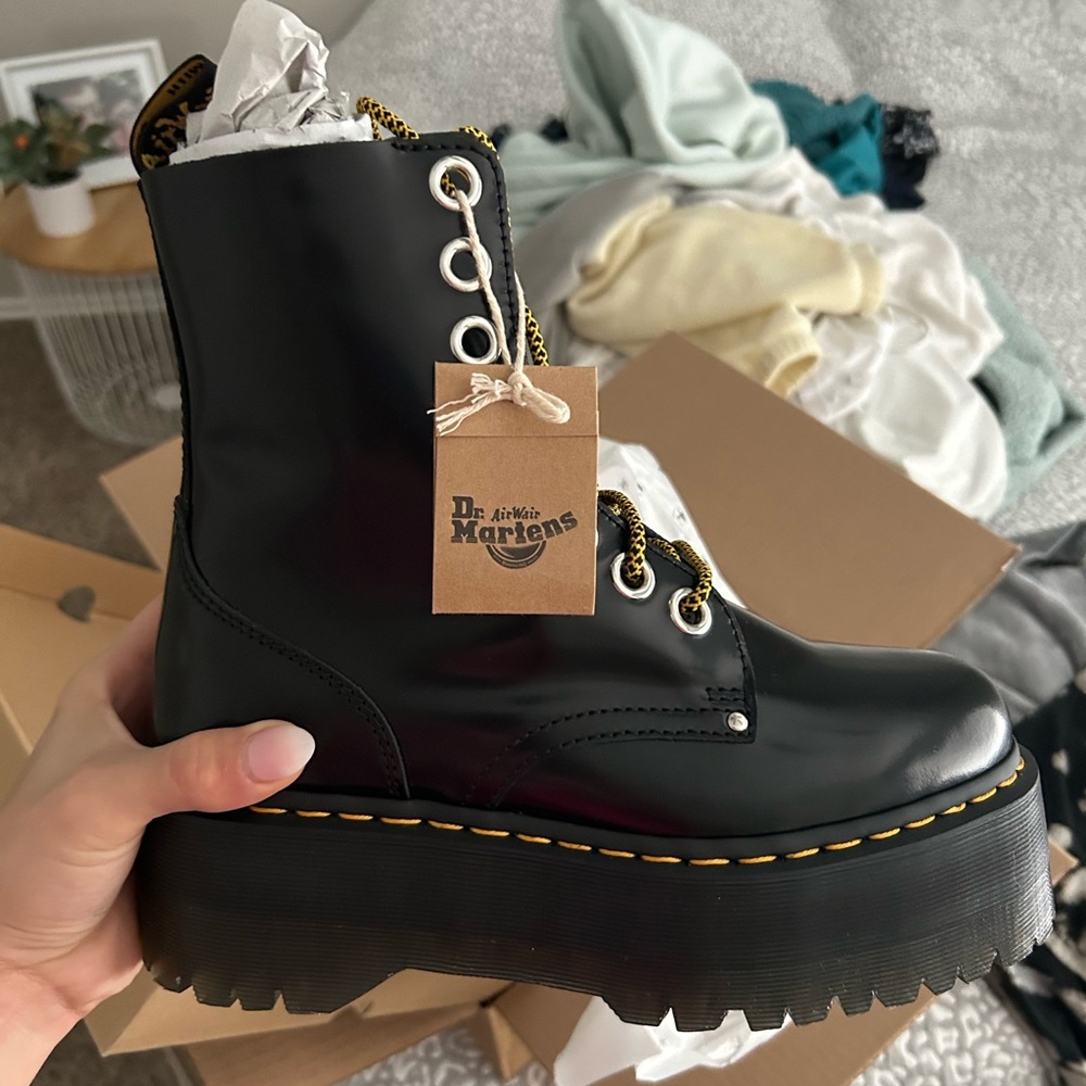 Dr Martens Plataform